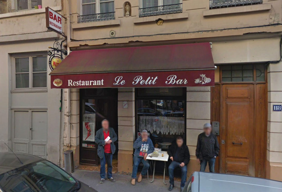 Le Petit Bar avant